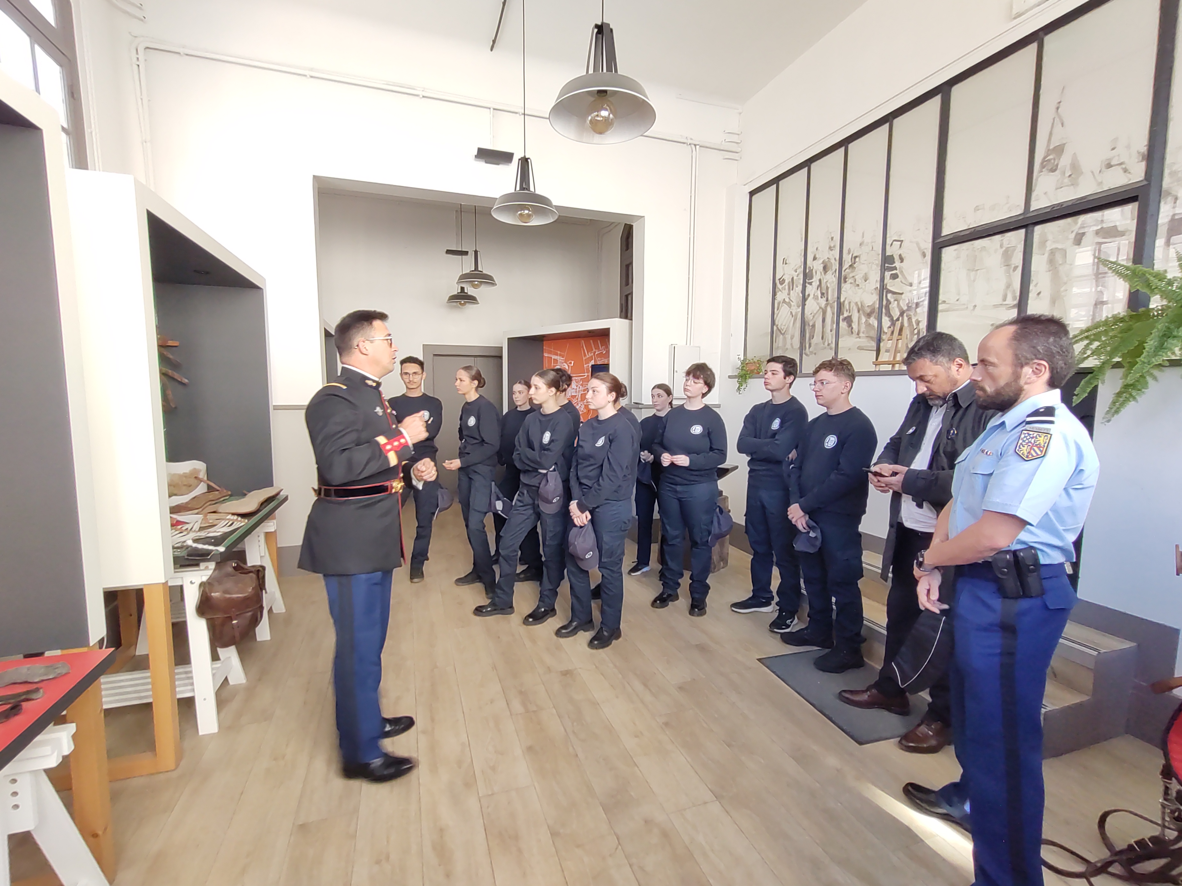 20250510 visiteGR presentoirs metiers.jpg