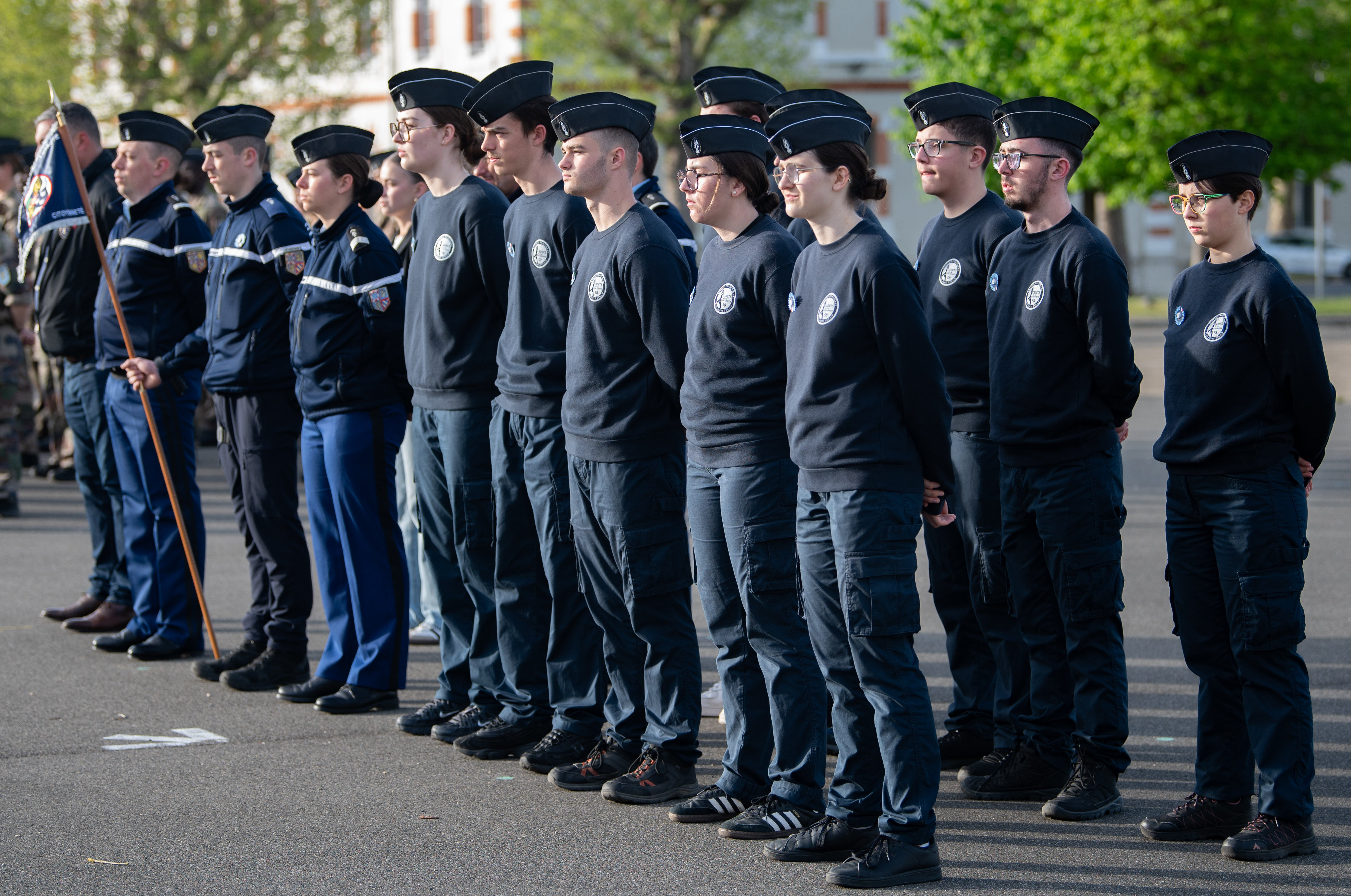 Les cadets 2026/2027 assistant aux couleurs mensuelles de l'Académie Militaire de la Gendarmerie Nationale