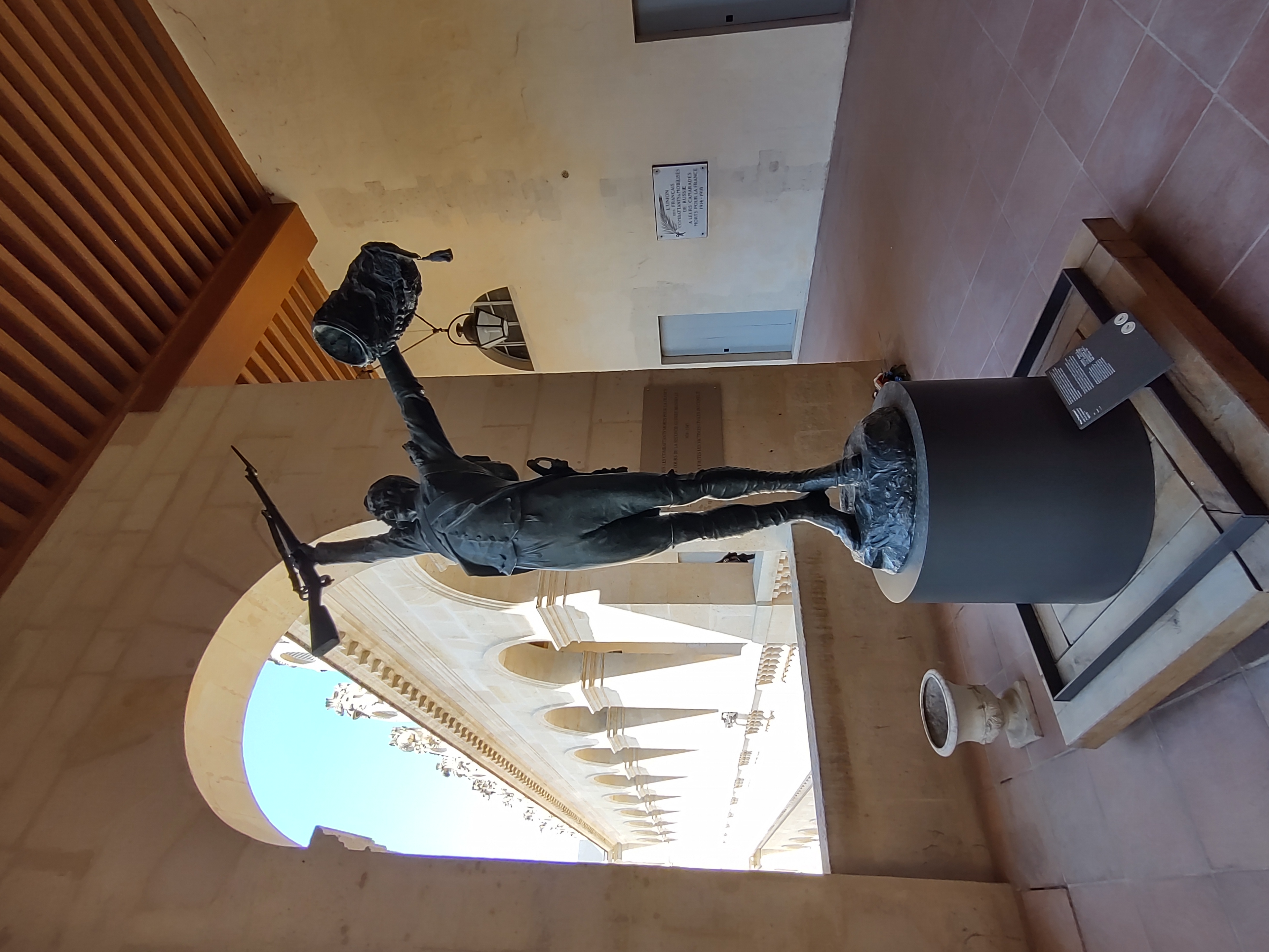 20250510 visite Invalides grenadier.jpg
