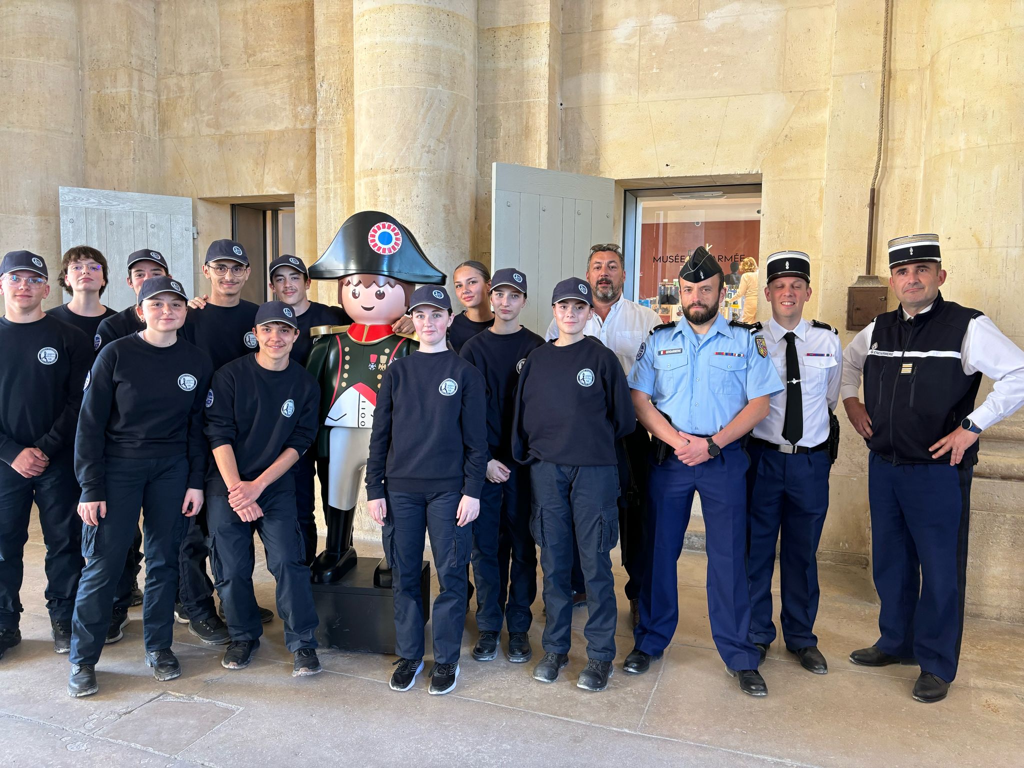 20250510 visite Invalides groupe.jpg
